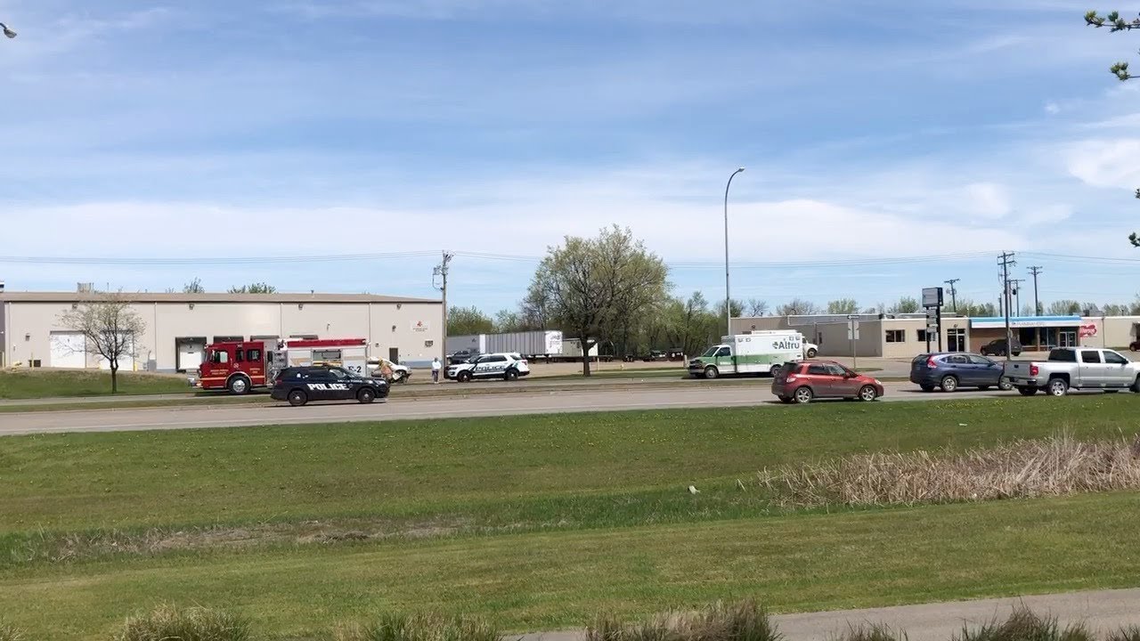 Friday Noon Hour Crash In Grand Forks iNewZ